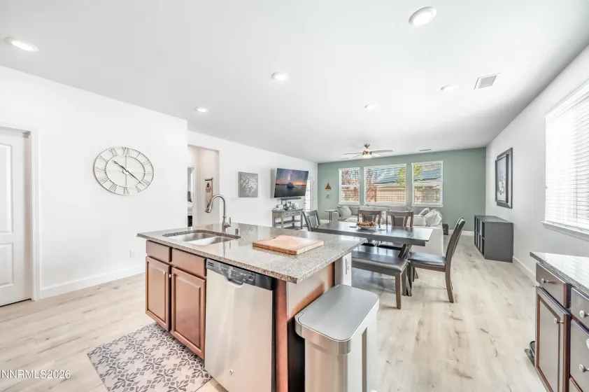 1835 Palacia Pointe, Reno, Nevada 89521, 3 Bedrooms Bedrooms, ,2 BathroomsBathrooms,Residential,Residential,Palacia Pointe,260004046