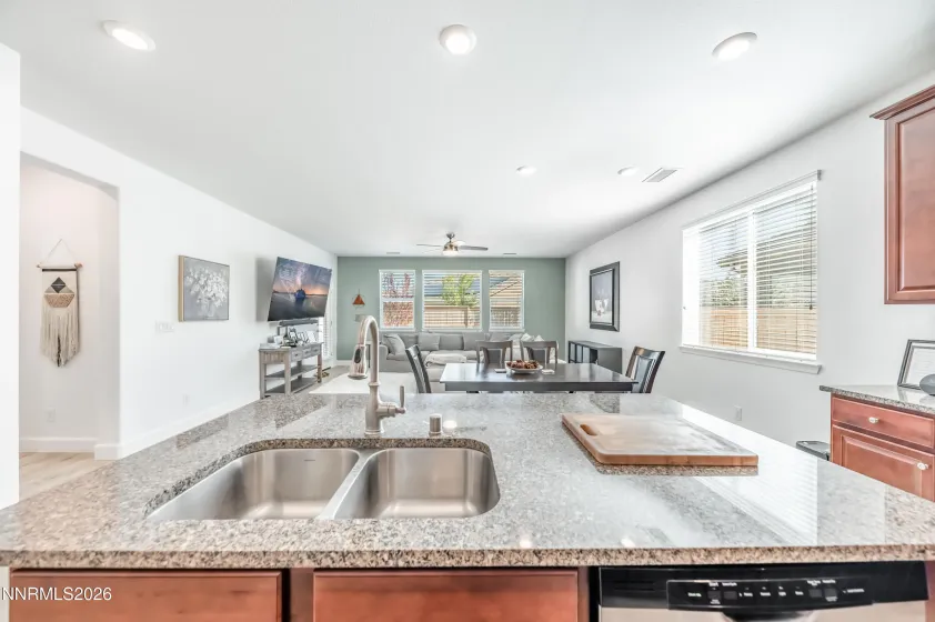 1835 Palacia Pointe, Reno, Nevada 89521, 3 Bedrooms Bedrooms, ,2 BathroomsBathrooms,Residential,Residential,Palacia Pointe,260004046