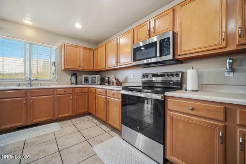 8740 Winding Creek, Reno, Nevada 89506, 3 Bedrooms Bedrooms, ,3 BathroomsBathrooms,Residential,Residential,Winding Creek,260004053