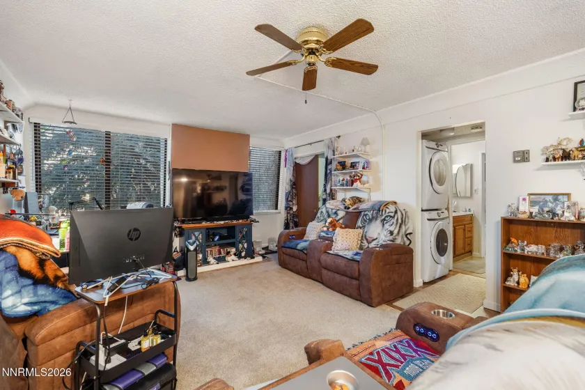 111 Vista Rafael, Reno, Nevada 89503, 2 Bedrooms Bedrooms, ,1 BathroomBathrooms,Residential,Residential,Vista Rafael,260004057