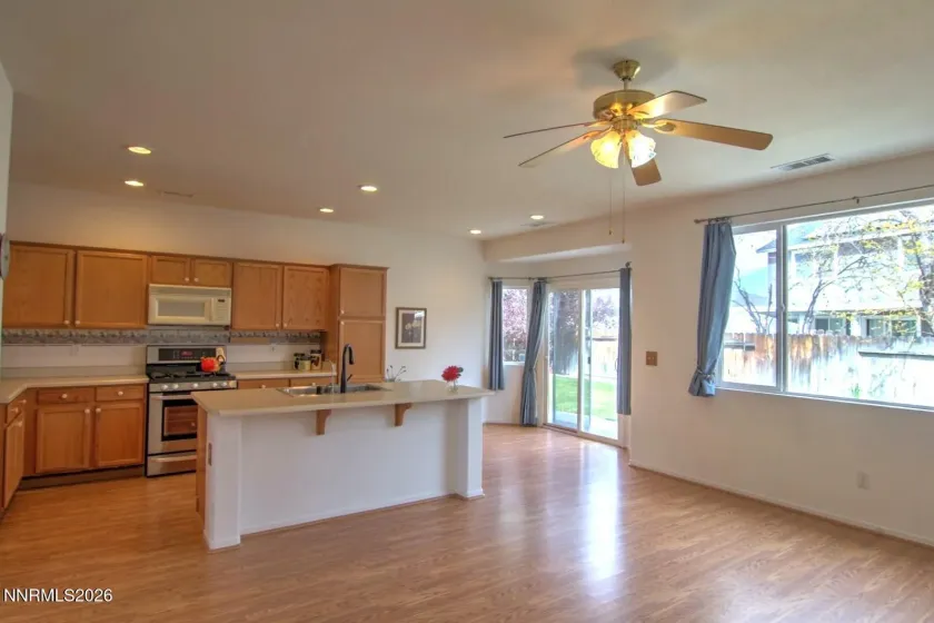 5154 Lorenzo, Sparks, Nevada 89436, 4 Bedrooms Bedrooms, ,2 BathroomsBathrooms,Residential,Residential,Lorenzo,260004059