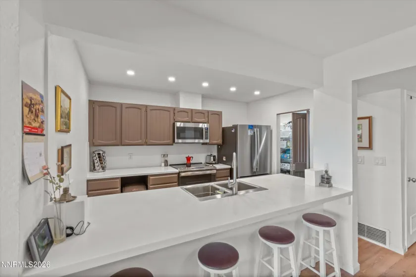 524 Island, Reno, Nevada 89501, 2 Bedrooms Bedrooms, ,2 BathroomsBathrooms,Residential,Residential,Island,260004061