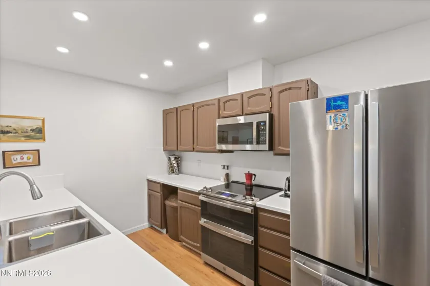 524 Island, Reno, Nevada 89501, 2 Bedrooms Bedrooms, ,2 BathroomsBathrooms,Residential,Residential,Island,260004061