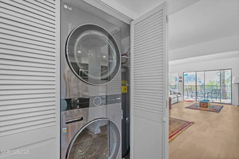 524 Island, Reno, Nevada 89501, 2 Bedrooms Bedrooms, ,2 BathroomsBathrooms,Residential,Residential,Island,260004061