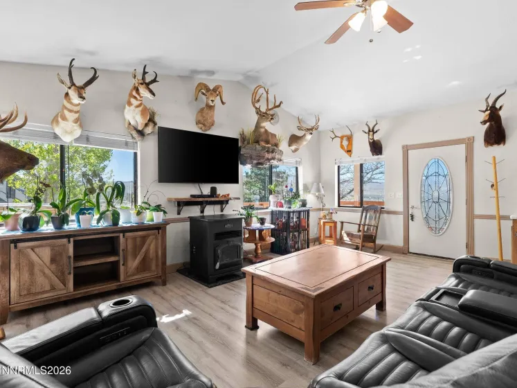 5500 Peak, Reno, Nevada 89510, 4 Bedrooms Bedrooms, ,2 BathroomsBathrooms,Residential,Residential,Peak,260004067