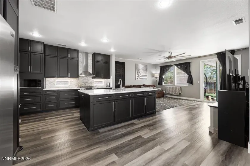 7475 Earlsmoore, Sparks, Nevada 89436, 4 Bedrooms Bedrooms, ,3 BathroomsBathrooms,Residential,Residential,Earlsmoore,260004072