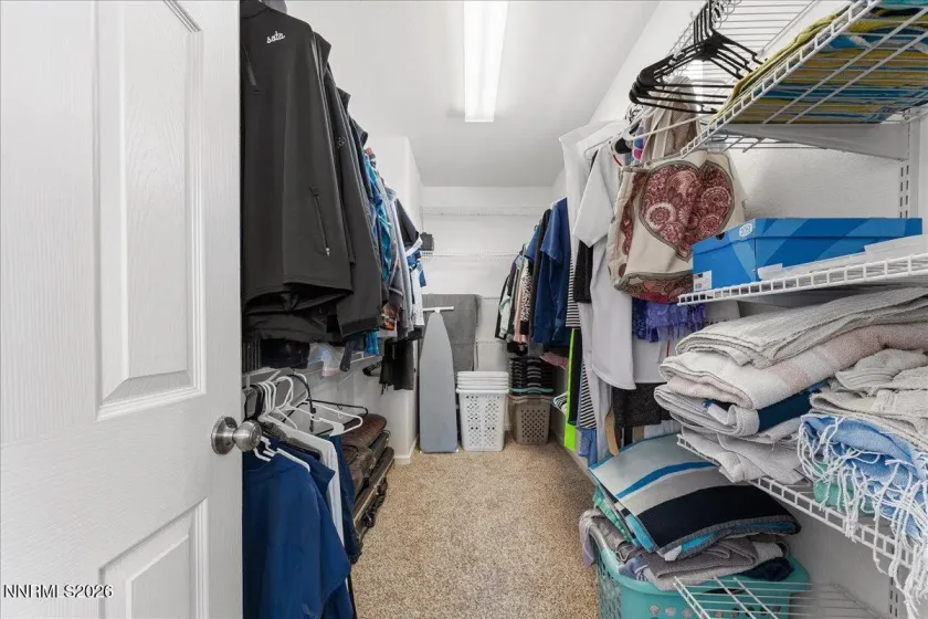 7475 Earlsmoore, Sparks, Nevada 89436, 4 Bedrooms Bedrooms, ,3 BathroomsBathrooms,Residential,Residential,Earlsmoore,260004072