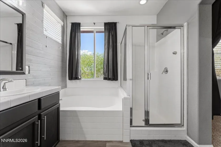 7475 Earlsmoore, Sparks, Nevada 89436, 4 Bedrooms Bedrooms, ,3 BathroomsBathrooms,Residential,Residential,Earlsmoore,260004072