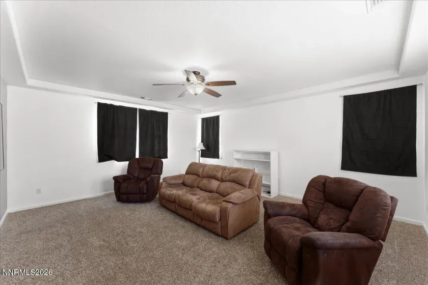 7475 Earlsmoore, Sparks, Nevada 89436, 4 Bedrooms Bedrooms, ,3 BathroomsBathrooms,Residential,Residential,Earlsmoore,260004072