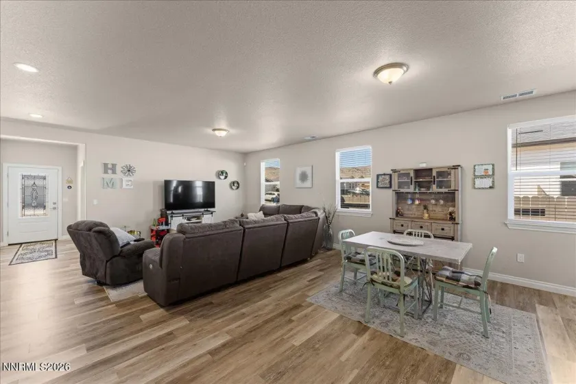 4062 Cone Peak, Reno, Nevada 89508, 3 Bedrooms Bedrooms, ,2 BathroomsBathrooms,Residential,Residential,Cone Peak,260004076