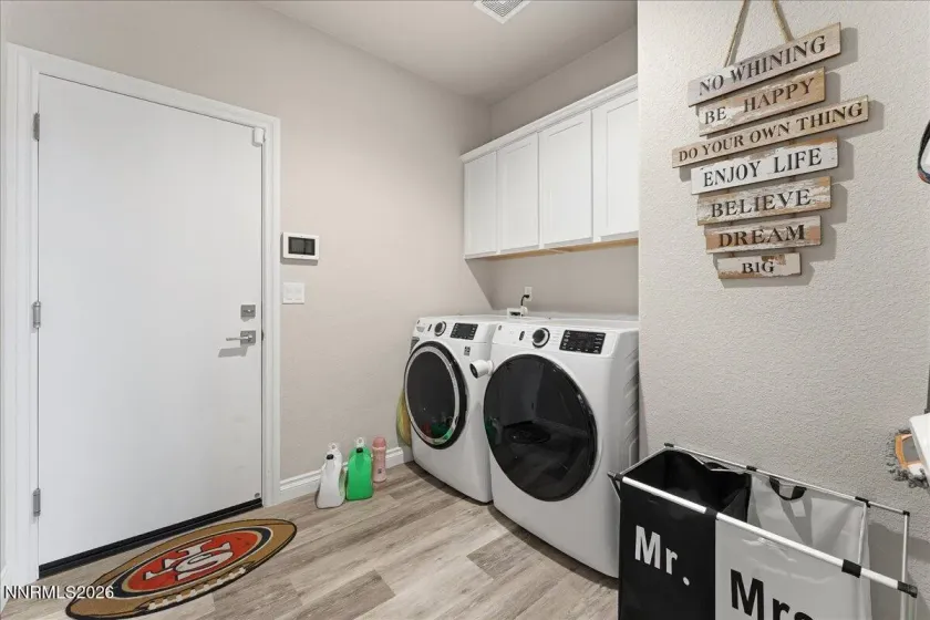 4062 Cone Peak, Reno, Nevada 89508, 3 Bedrooms Bedrooms, ,2 BathroomsBathrooms,Residential,Residential,Cone Peak,260004076