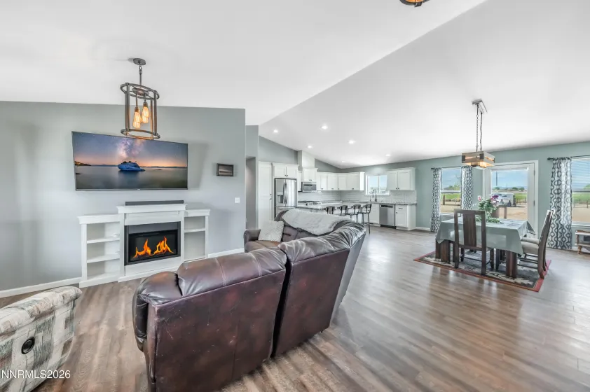 1241 Sky Ridge, Fallon, Nevada 89406, 3 Bedrooms Bedrooms, ,2 BathroomsBathrooms,Residential,Residential,Sky Ridge,260004078