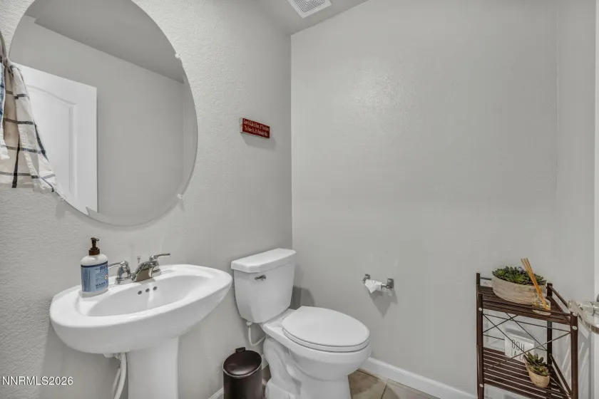 8850 Finnsech, Reno, Nevada 89506, 3 Bedrooms Bedrooms, ,3 BathroomsBathrooms,Residential,Residential,Finnsech,260004079