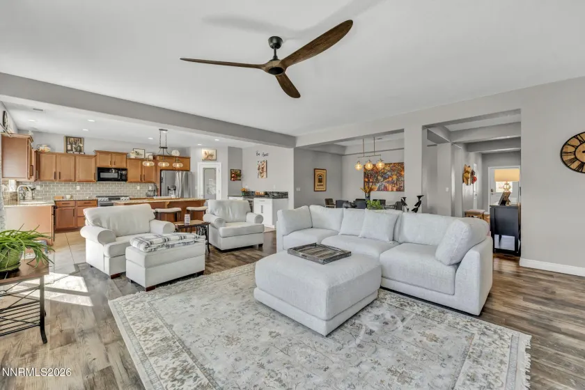 18760 Gray Hills, Reno, Nevada 89508, 4 Bedrooms Bedrooms, ,3 BathroomsBathrooms,Residential,Residential,Gray Hills,260004083