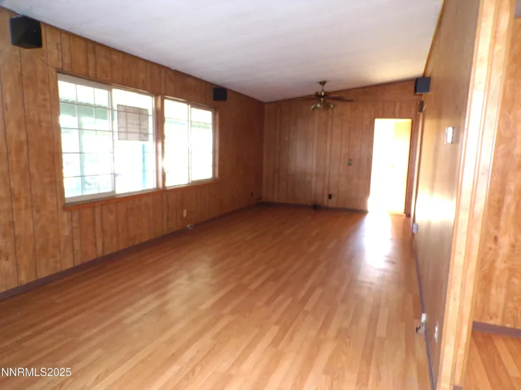 305 Parkland, Fernley, Nevada 89408, 3 Bedrooms Bedrooms, ,2 BathroomsBathrooms,Residential,Residential,Parkland,250059036