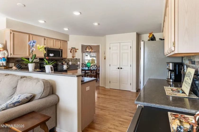 207 La Costa, Dayton, Nevada 89403, 3 Bedrooms Bedrooms, ,2 BathroomsBathrooms,Residential,Residential,La Costa,260002791