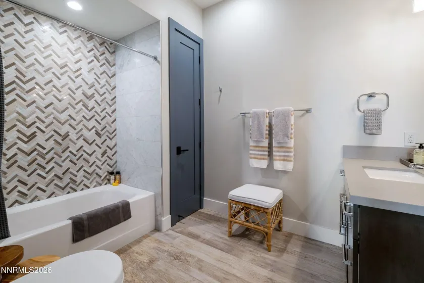 2353 Old Waverly, Sparks, Nevada 89436, 5 Bedrooms Bedrooms, ,4 BathroomsBathrooms,Residential,Residential,Old Waverly,260004116