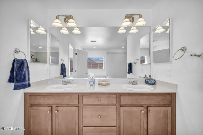 99 Rogue, Dayton, Nevada 89403, 5 Bedrooms Bedrooms, ,3 BathroomsBathrooms,Residential,Residential,Rogue,260004117