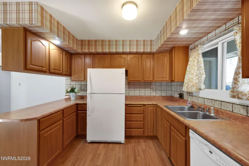 119 Devere, Sparks, Nevada 89431, 4 Bedrooms Bedrooms, ,2 BathroomsBathrooms,Residential,Residential,Devere,260004119