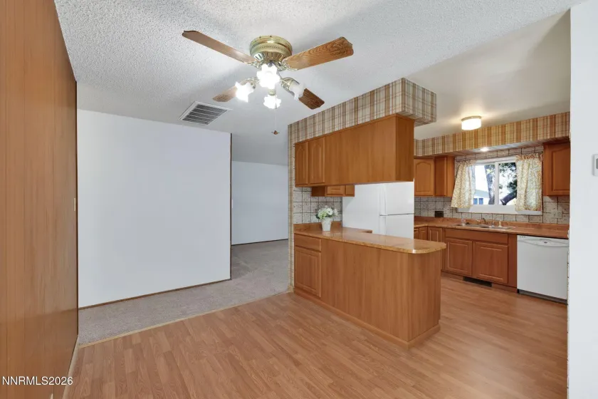 119 Devere, Sparks, Nevada 89431, 4 Bedrooms Bedrooms, ,2 BathroomsBathrooms,Residential,Residential,Devere,260004119