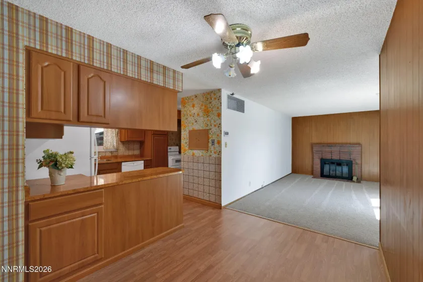 119 Devere, Sparks, Nevada 89431, 4 Bedrooms Bedrooms, ,2 BathroomsBathrooms,Residential,Residential,Devere,260004119