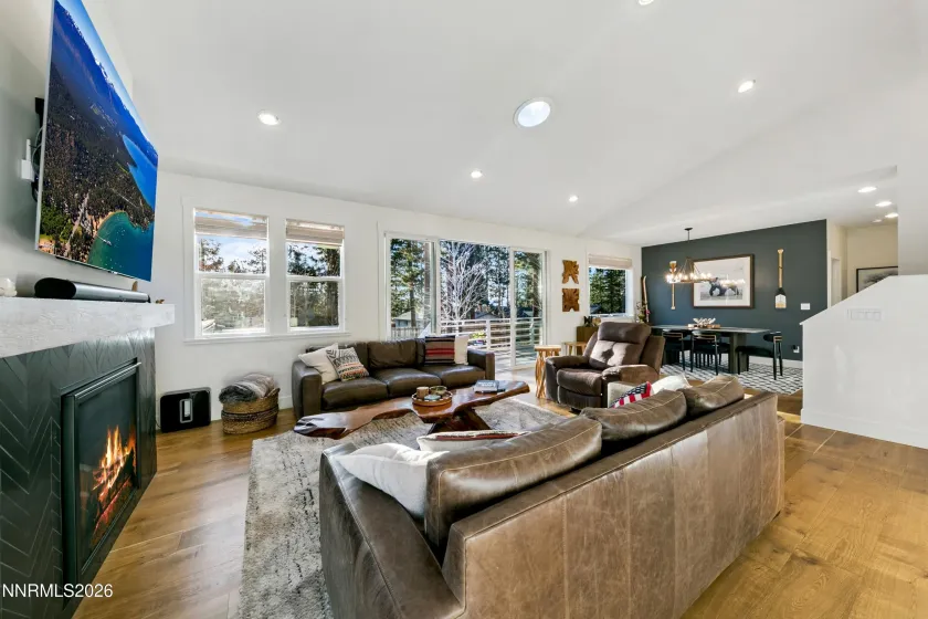 110 Sequoia, Stateline, Nevada 89449, 3 Bedrooms Bedrooms, ,4 BathroomsBathrooms,Residential,Residential,Sequoia,260004130