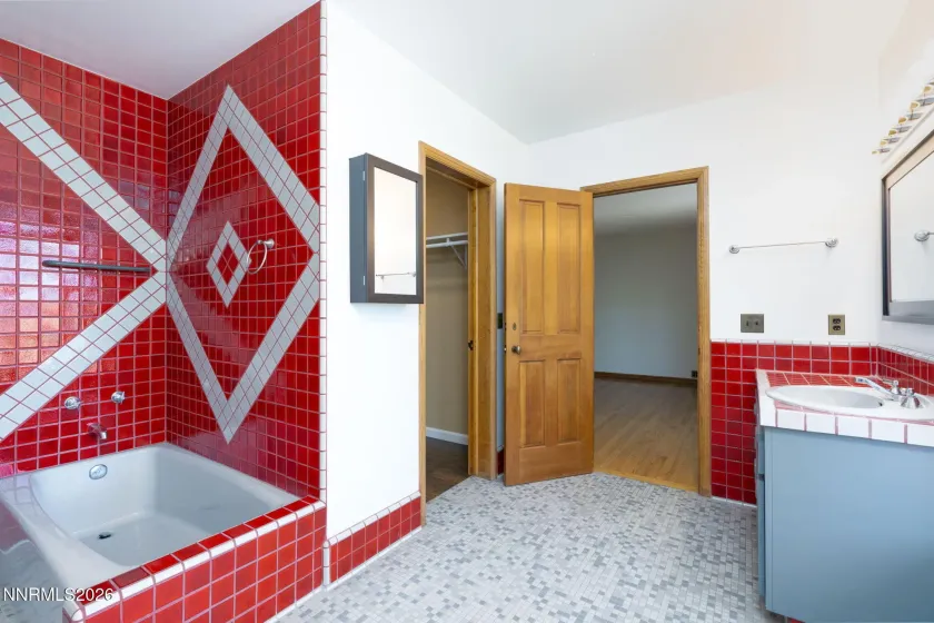 380 Genoa, Minden, Nevada 89423, 6 Bedrooms Bedrooms, ,6 BathroomsBathrooms,Residential,Residential,Genoa,260004134