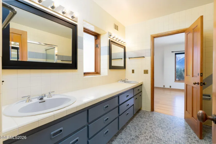 380 Genoa, Minden, Nevada 89423, 6 Bedrooms Bedrooms, ,6 BathroomsBathrooms,Residential,Residential,Genoa,260004134