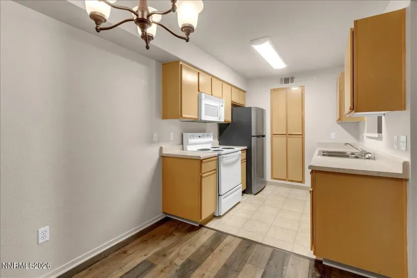 6850 Sharlands, Reno, Nevada 89523, 2 Bedrooms Bedrooms, ,2 BathroomsBathrooms,Residential,Residential,Sharlands,260004088