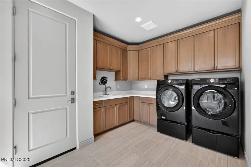 5120 Bordeaux, Reno, Nevada 89511, 3 Bedrooms Bedrooms, ,4 BathroomsBathrooms,Residential,Residential,Bordeaux,260004087