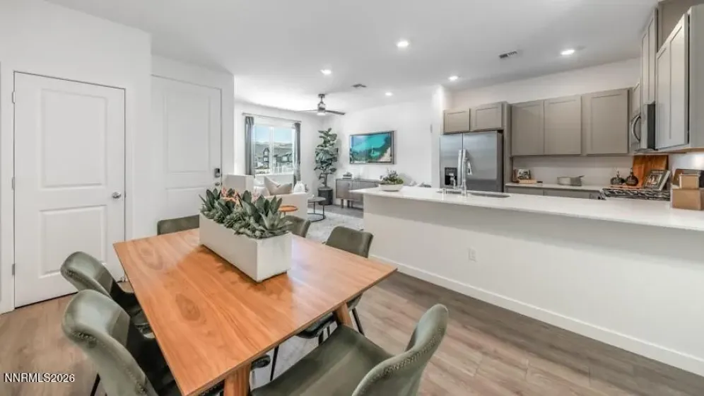 1027 North Wind, Carson City, Nevada 89701, 2 Bedrooms Bedrooms, ,3 BathroomsBathrooms,Residential,Residential,North Wind,260004093