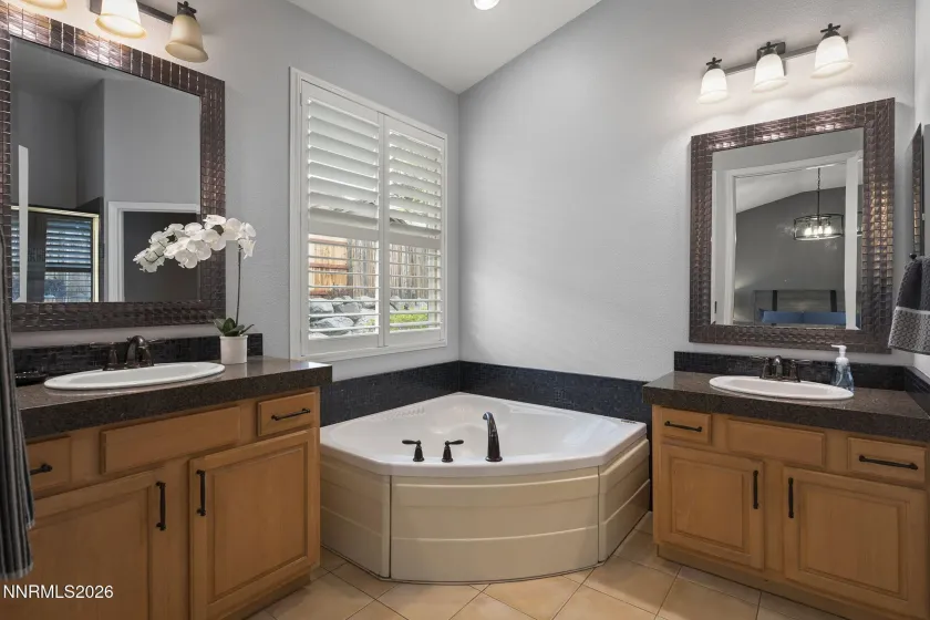 4814 Ramcreek, Reno, Nevada 89519, 3 Bedrooms Bedrooms, ,2 BathroomsBathrooms,Residential,Residential,Ramcreek,260004097