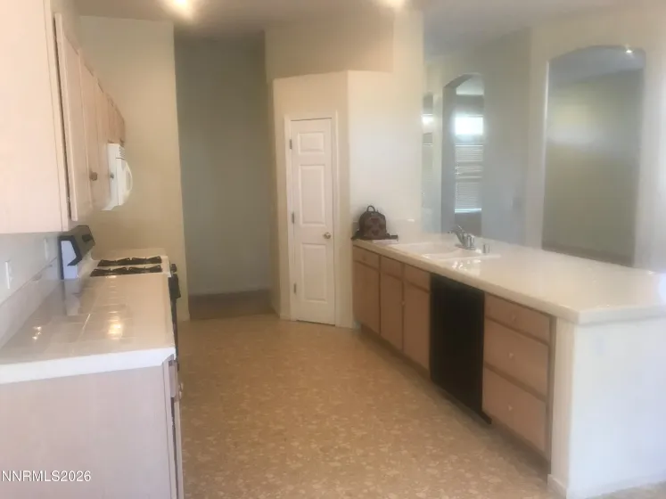 7874 Tormes, Sparks, Nevada 89436, 3 Bedrooms Bedrooms, ,2 BathroomsBathrooms,Residential,Residential,Tormes,260001832