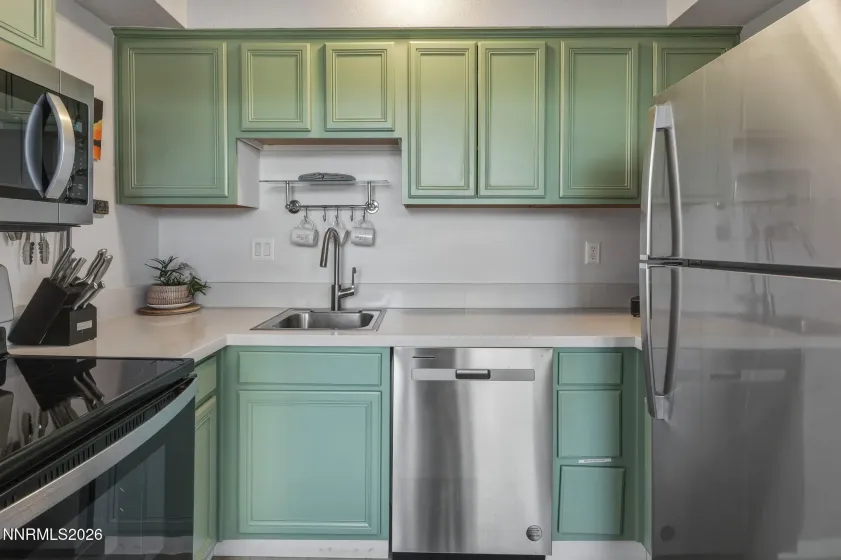 280 Island, Reno, Nevada 89501, 2 Bedrooms Bedrooms, ,2 BathroomsBathrooms,Residential,Residential,Island,260004101