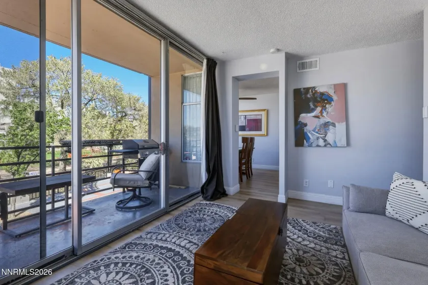 280 Island, Reno, Nevada 89501, 2 Bedrooms Bedrooms, ,2 BathroomsBathrooms,Residential,Residential,Island,260004101