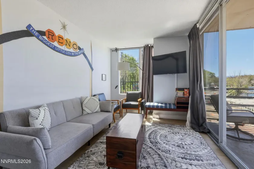 280 Island, Reno, Nevada 89501, 2 Bedrooms Bedrooms, ,2 BathroomsBathrooms,Residential,Residential,Island,260004101