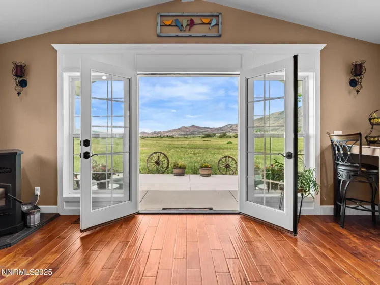 801 Larson, Coleville, California 96107, 4 Bedrooms Bedrooms, ,3 BathroomsBathrooms,Residential,Residential,Larson,260004104