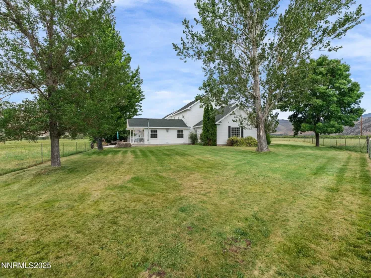 801 Larson, Coleville, California 96107, 4 Bedrooms Bedrooms, ,3 BathroomsBathrooms,Residential,Residential,Larson,260004104