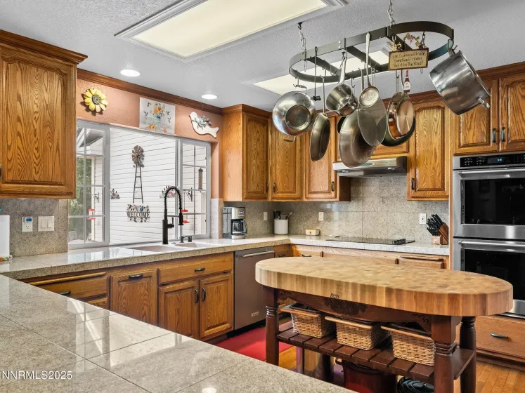 801 Larson, Coleville, California 96107, 4 Bedrooms Bedrooms, ,3 BathroomsBathrooms,Residential,Residential,Larson,260004104