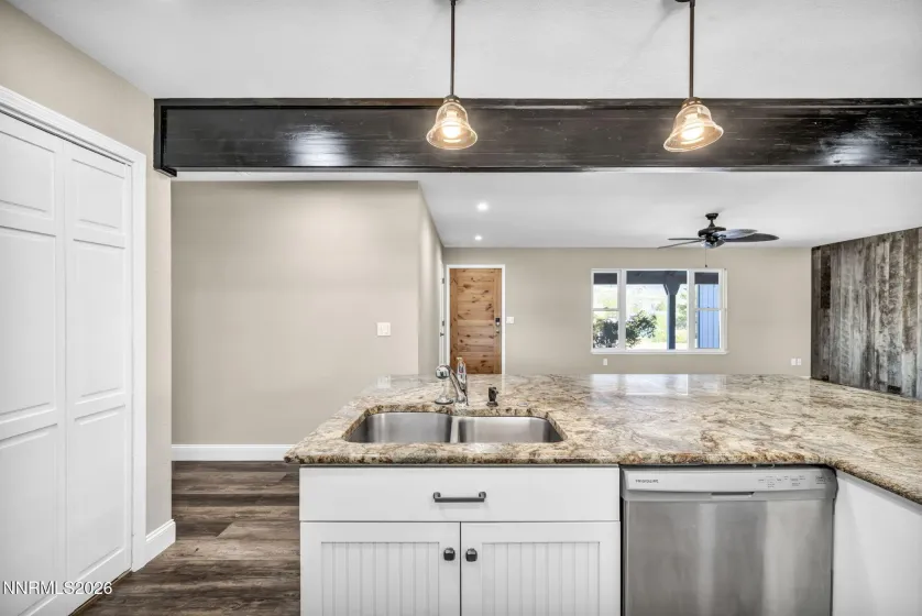 5500 Edmonds, Carson City, Nevada 89701, 4 Bedrooms Bedrooms, ,3 BathroomsBathrooms,Residential,Residential,Edmonds,260004105