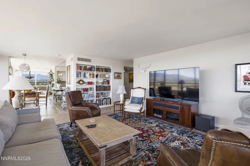 100 Arlington, Reno, Nevada 89501, 3 Bedrooms Bedrooms, ,3 BathroomsBathrooms,Residential,Residential,Arlington,260004107