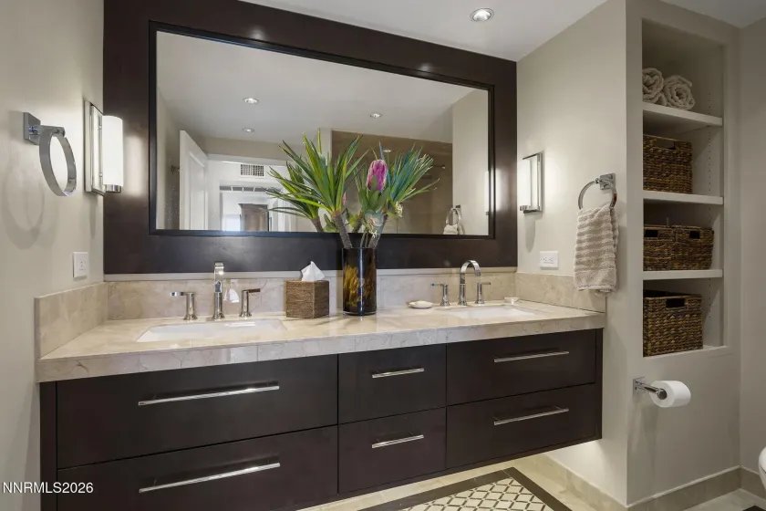 100 Arlington, Reno, Nevada 89501, 3 Bedrooms Bedrooms, ,3 BathroomsBathrooms,Residential,Residential,Arlington,260004107