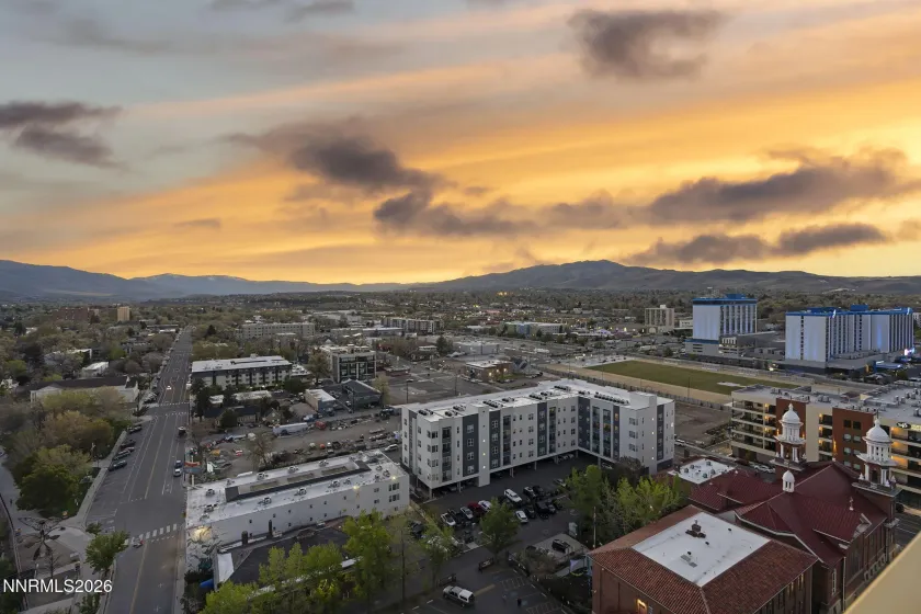 100 Arlington, Reno, Nevada 89501, 3 Bedrooms Bedrooms, ,3 BathroomsBathrooms,Residential,Residential,Arlington,260004107