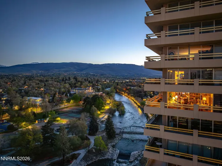 100 Arlington, Reno, Nevada 89501, 3 Bedrooms Bedrooms, ,3 BathroomsBathrooms,Residential,Residential,Arlington,260004107