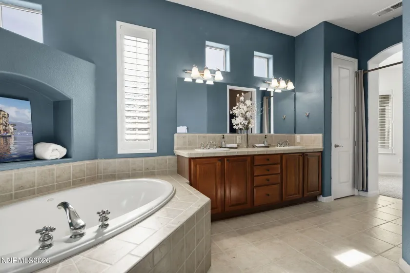 9900 Wilbur May, Reno, Nevada 89521, 3 Bedrooms Bedrooms, ,2 BathroomsBathrooms,Residential,Residential,Wilbur May,260004115