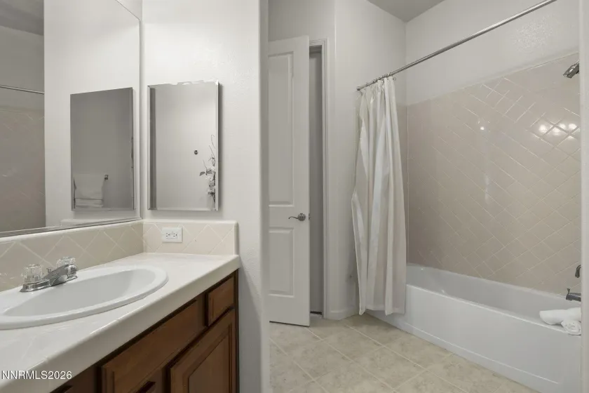 9900 Wilbur May, Reno, Nevada 89521, 3 Bedrooms Bedrooms, ,2 BathroomsBathrooms,Residential,Residential,Wilbur May,260004115