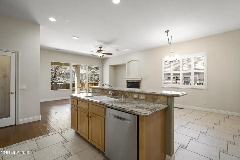 2815 Falcon Ridge, Sparks, Nevada 89436, 3 Bedrooms Bedrooms, ,2 BathroomsBathrooms,Residential,Residential,Falcon Ridge,260004114