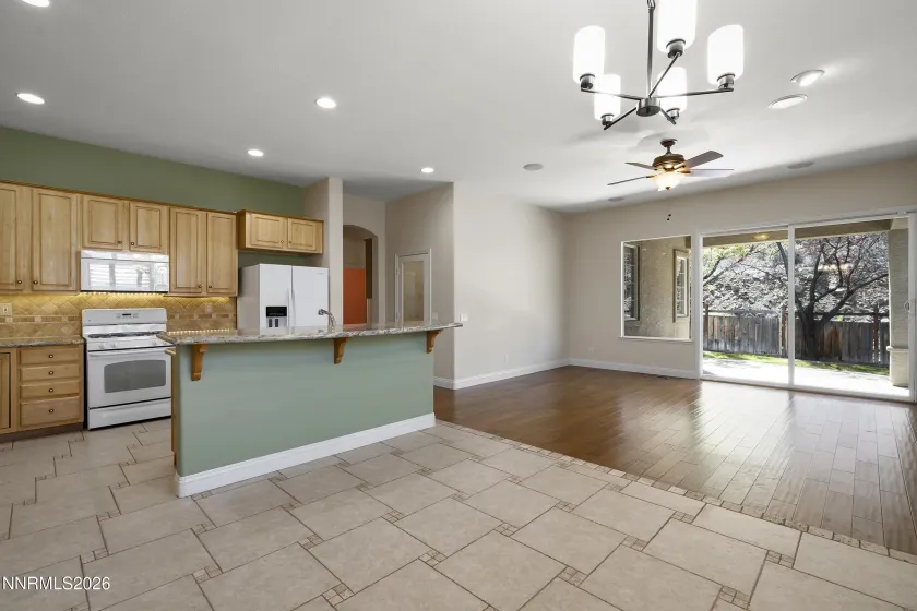 2815 Falcon Ridge, Sparks, Nevada 89436, 3 Bedrooms Bedrooms, ,2 BathroomsBathrooms,Residential,Residential,Falcon Ridge,260004114