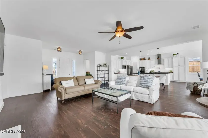 302 Desert Chukar, Spanish Springs, Nevada 89441, 4 Bedrooms Bedrooms, ,3 BathroomsBathrooms,Residential,Residential,Desert Chukar,260004137