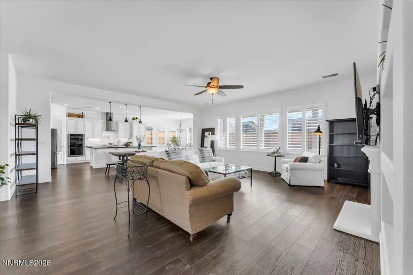 302 Desert Chukar, Spanish Springs, Nevada 89441, 4 Bedrooms Bedrooms, ,3 BathroomsBathrooms,Residential,Residential,Desert Chukar,260004137